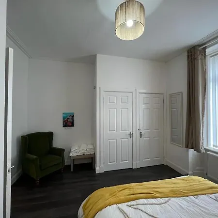 Perfect Ardrossan 1-Bed Flat. 5 Min To North Beach. Exterior photo